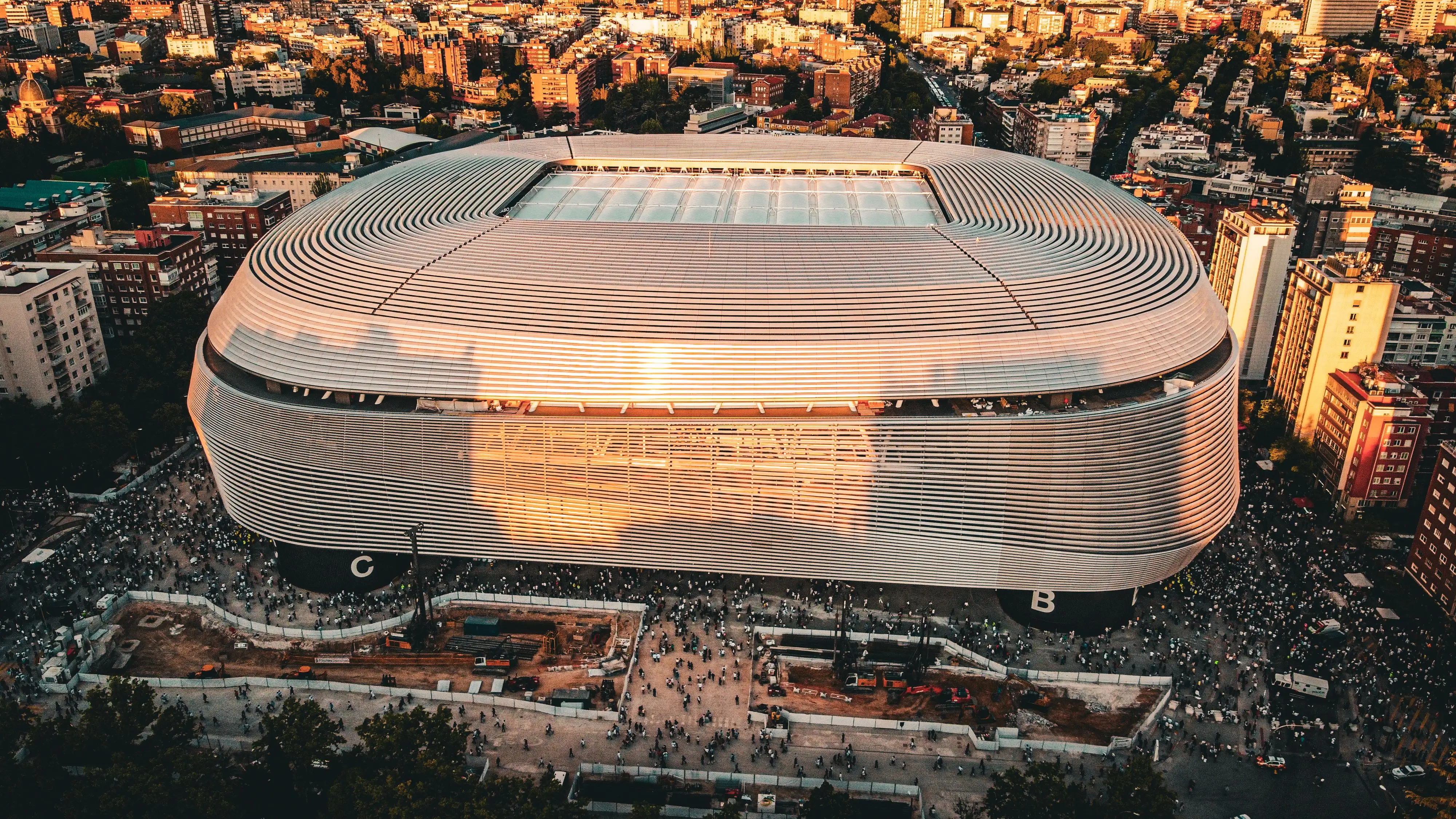 Entertainment · iconic stadium tour